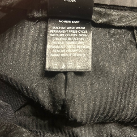 Haggar Men’s Work To Weekend Classic Fit, Flat Front Black Pants, Size 36x34 - Picture 12 of 12